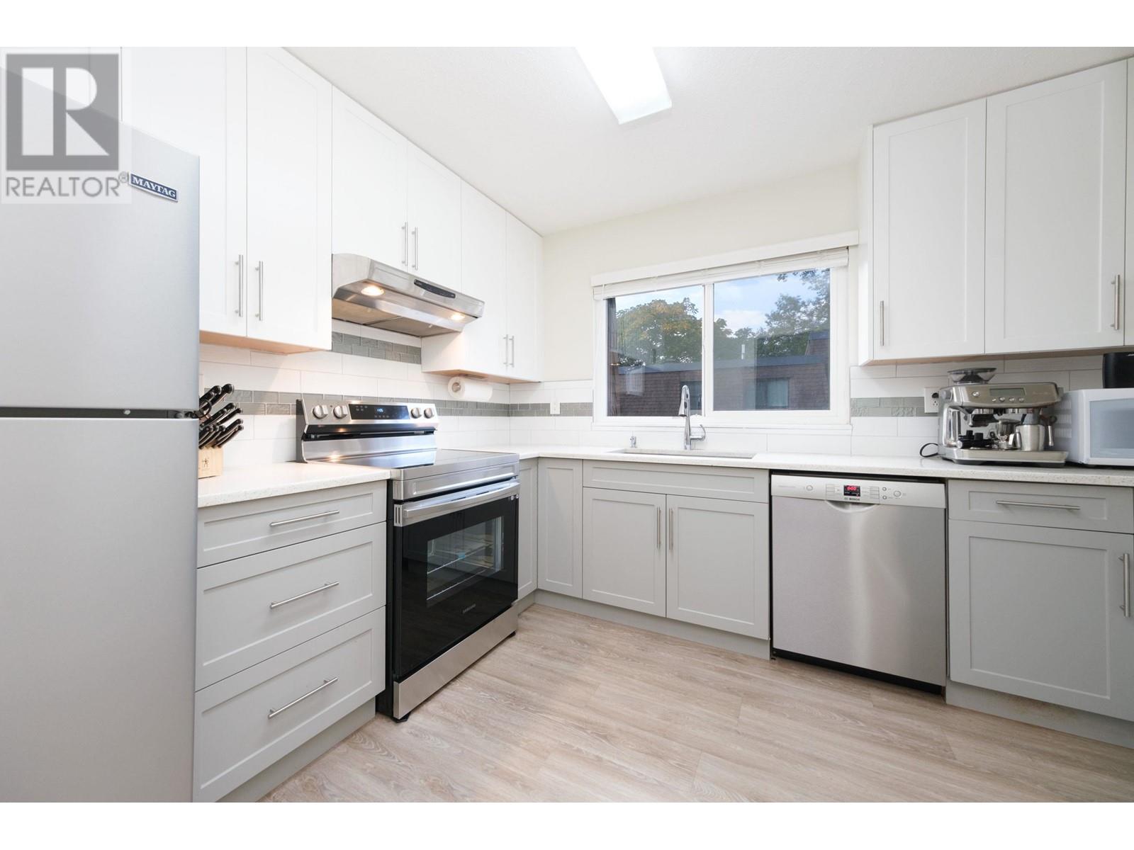 833 OLD LILLOOET ROAD, north vancouver, British Columbia