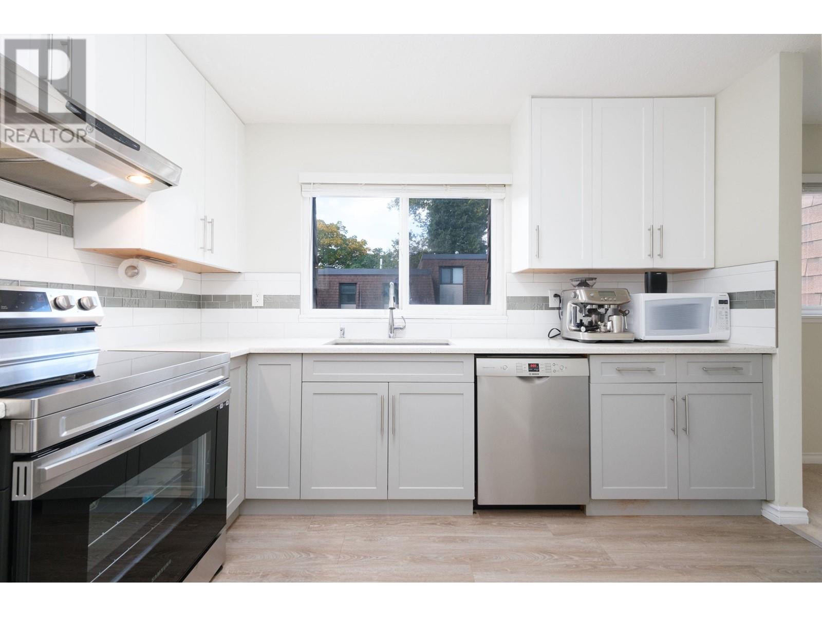 833 Old Lillooet Road, North Vancouver, British Columbia  V7J 2H6 - Photo 11 - R2827459