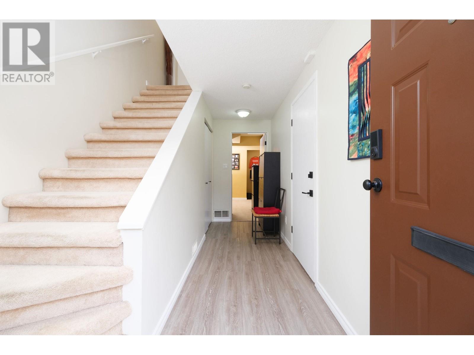 833 Old Lillooet Road, North Vancouver, British Columbia  V7J 2H6 - Photo 3 - R2827459