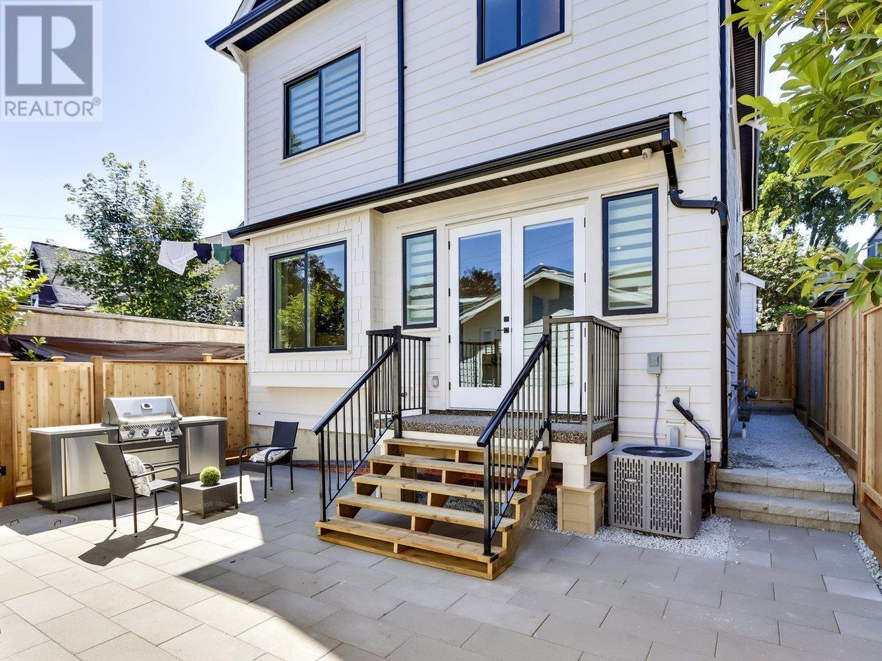 919 E 10th Avenue, Vancouver, British Columbia  V5T 2B3 - Photo 2 - R2827480