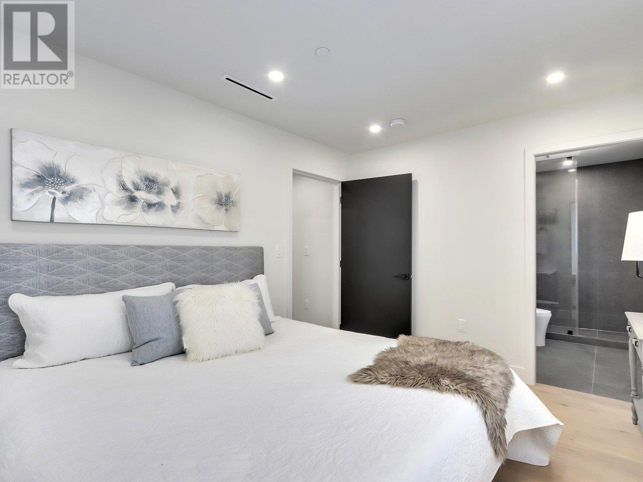 919 E 10th Avenue, Vancouver, British Columbia  V5T 2B3 - Photo 20 - R2827480