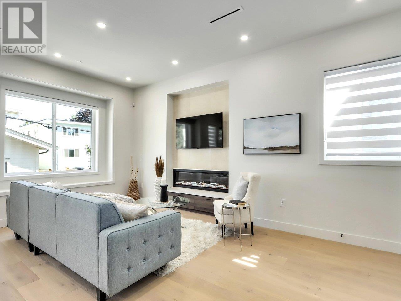 919 E 10th Avenue, Vancouver, British Columbia  V5T 2B3 - Photo 3 - R2827480