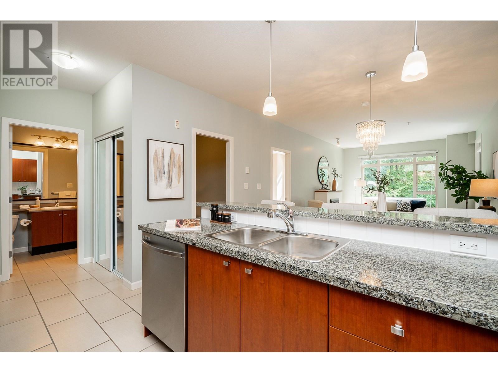 310 100 Capilano Road, Port Moody, British Columbia  V3H 5M9 - Photo 6 - R2827512