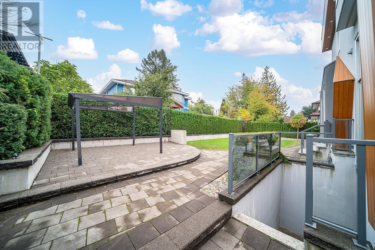 3580 Phillips Avenue, Burnaby, British Columbia  V5A 2W7 - Photo 12 - R2827478