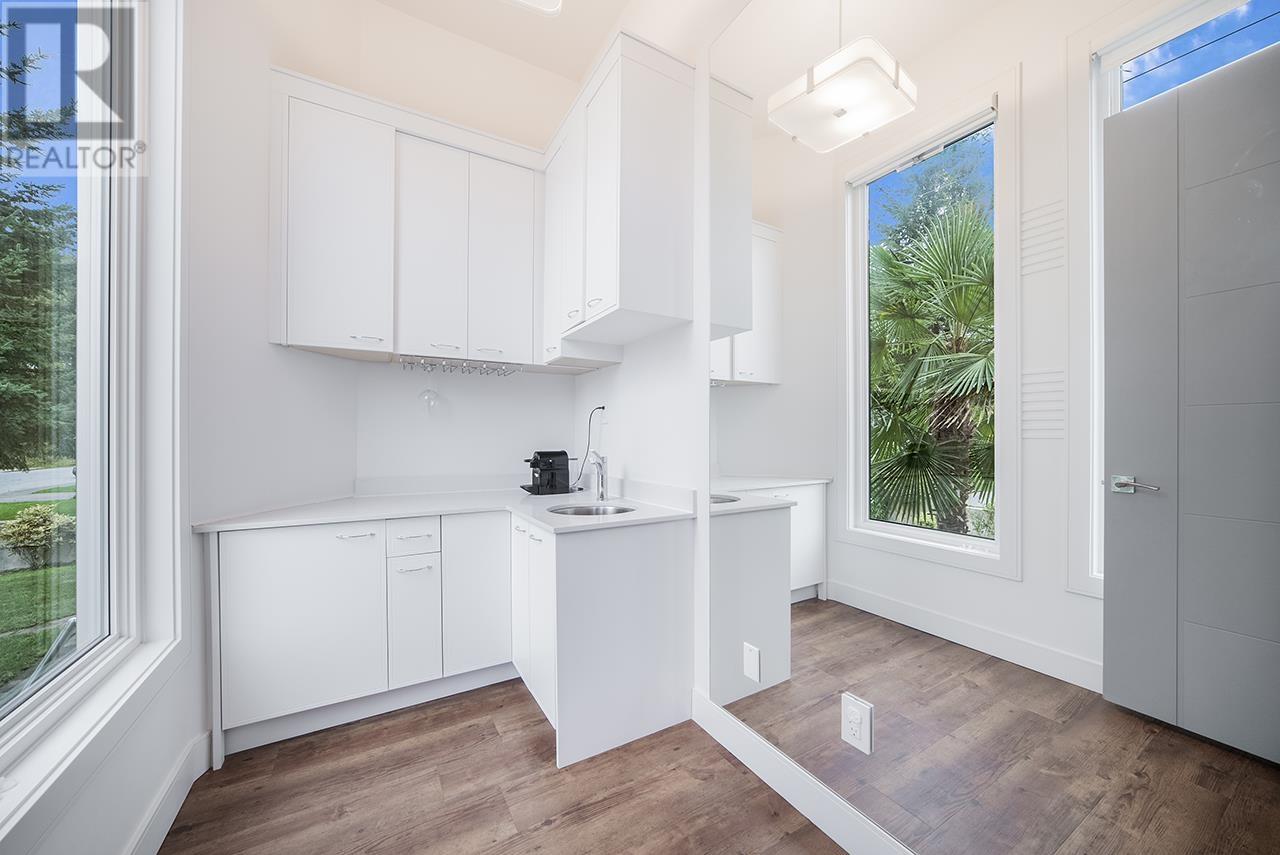 3580 Phillips Avenue, Burnaby, British Columbia  V5A 2W7 - Photo 15 - R2827478