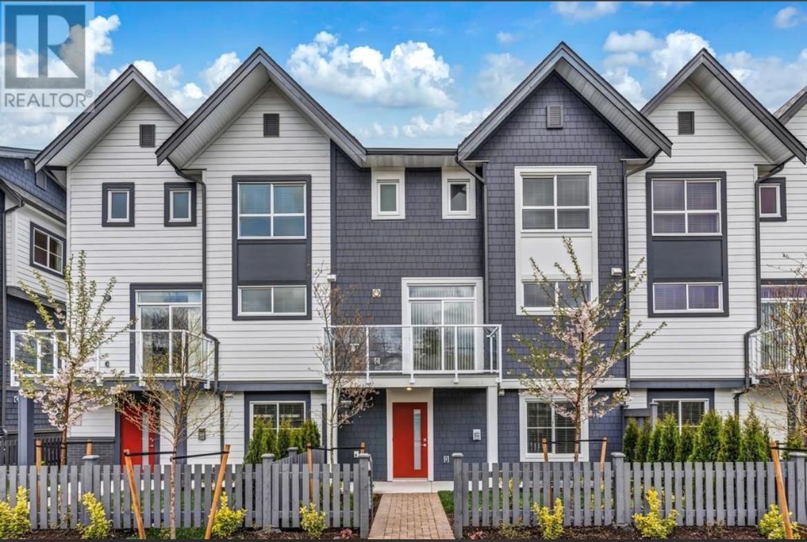 9 23785 Dewdney Trunk Road, Maple Ridge, British Columbia  V4R 1W1 - Photo 1 - R2827146