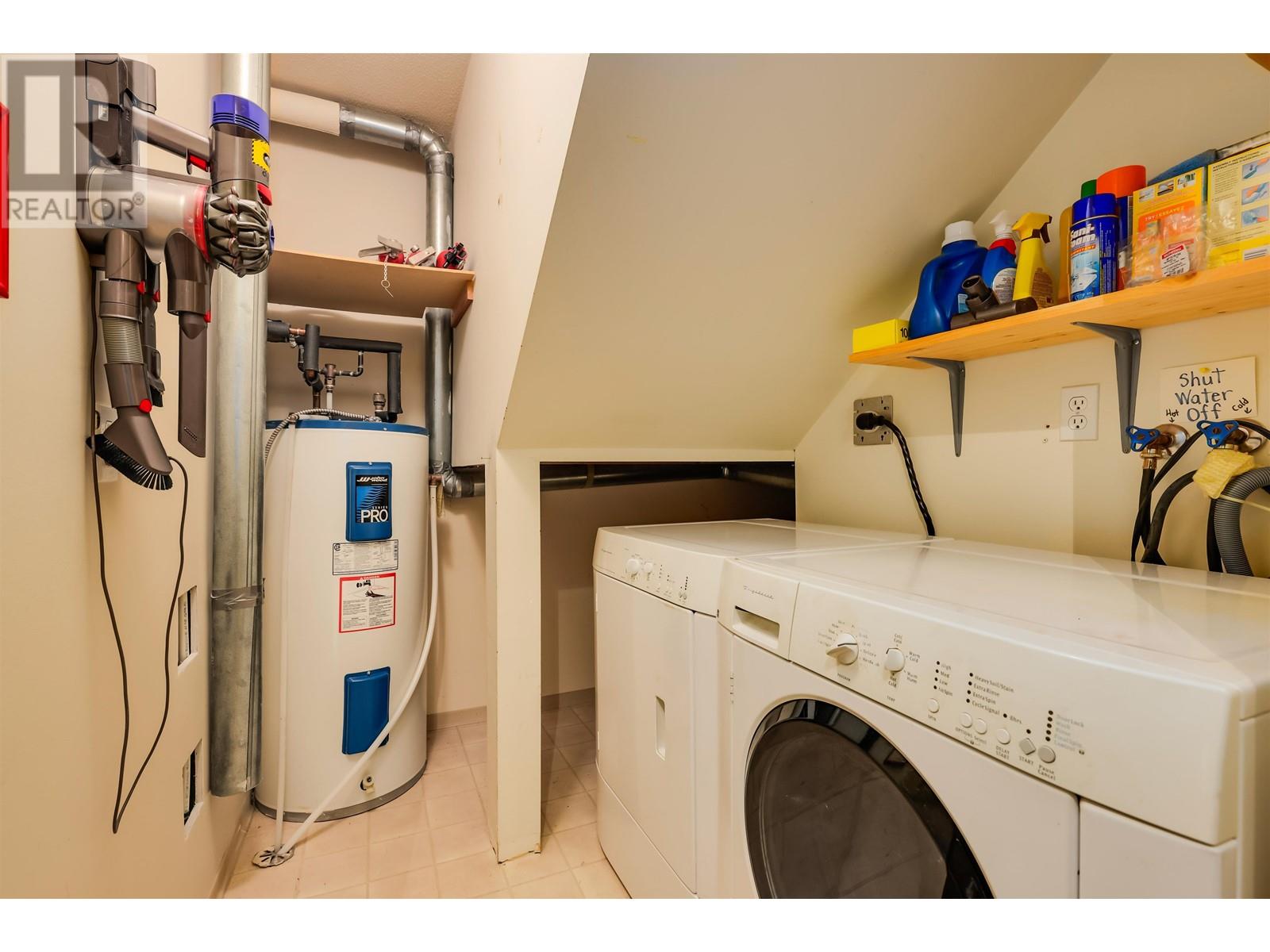 2938 Mt Seymour Parkway, North Vancouver, British Columbia  V7H 1E9 - Photo 16 - R2827488