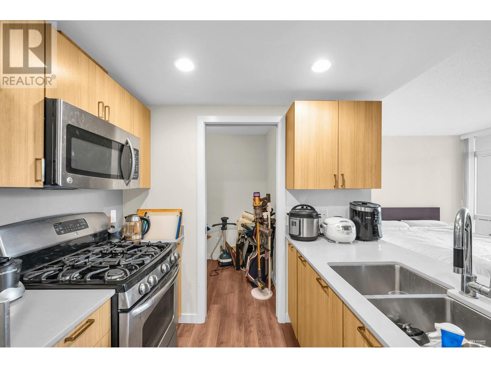 321 4818 Eldorado Mews, Vancouver, British Columbia  V5R 0B3 - Photo 9 - R2827506