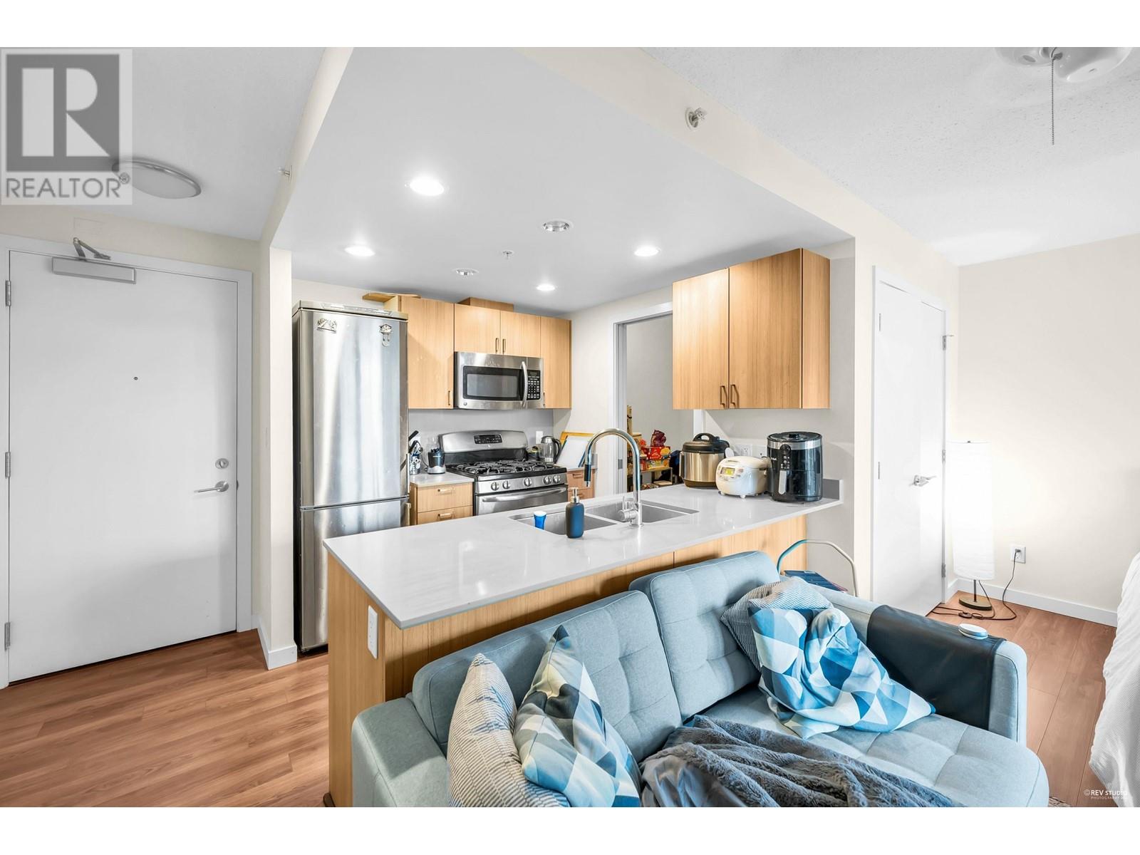 321 4818 Eldorado Mews, Vancouver, British Columbia  V5R 0B3 - Photo 6 - R2827506