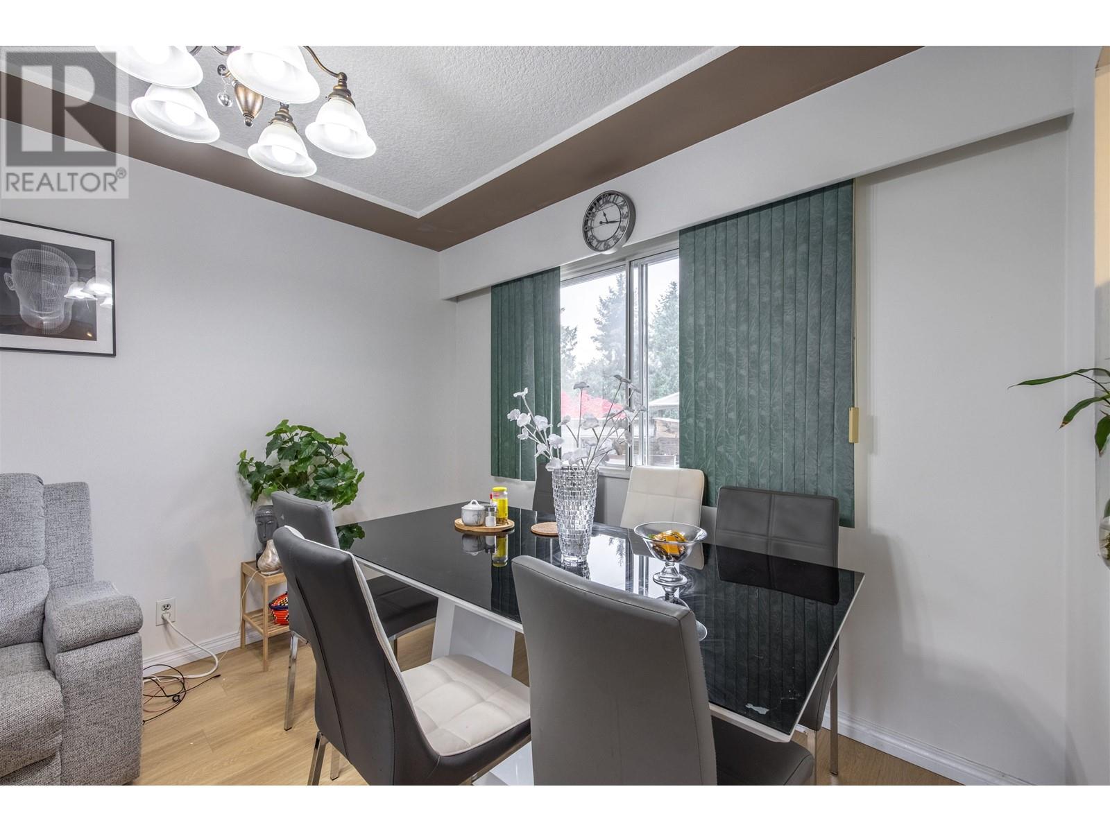 508 Laurentian Crescent, Coquitlam, British Columbia  V3J 6G9 - Photo 8 - R2826345