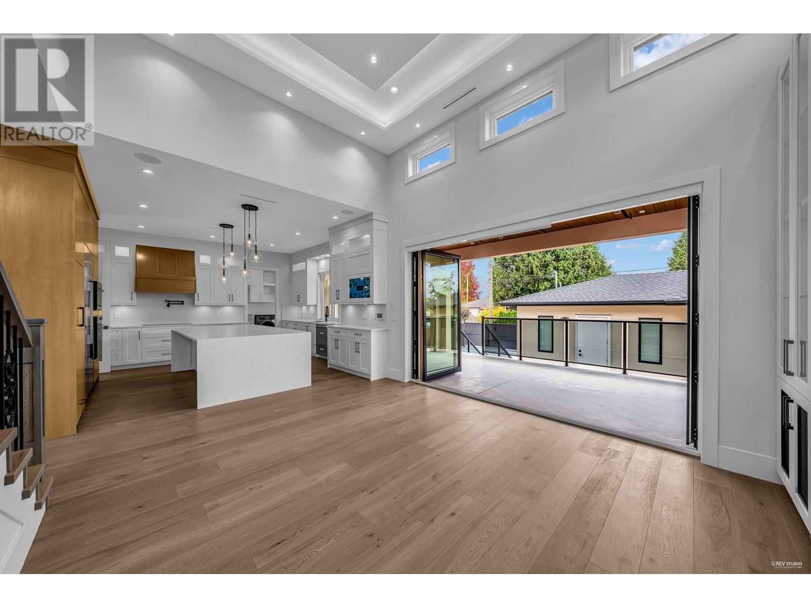 6680 Aubrey Street, Burnaby, British Columbia  V5B 2E2 - Photo 13 - R2827403