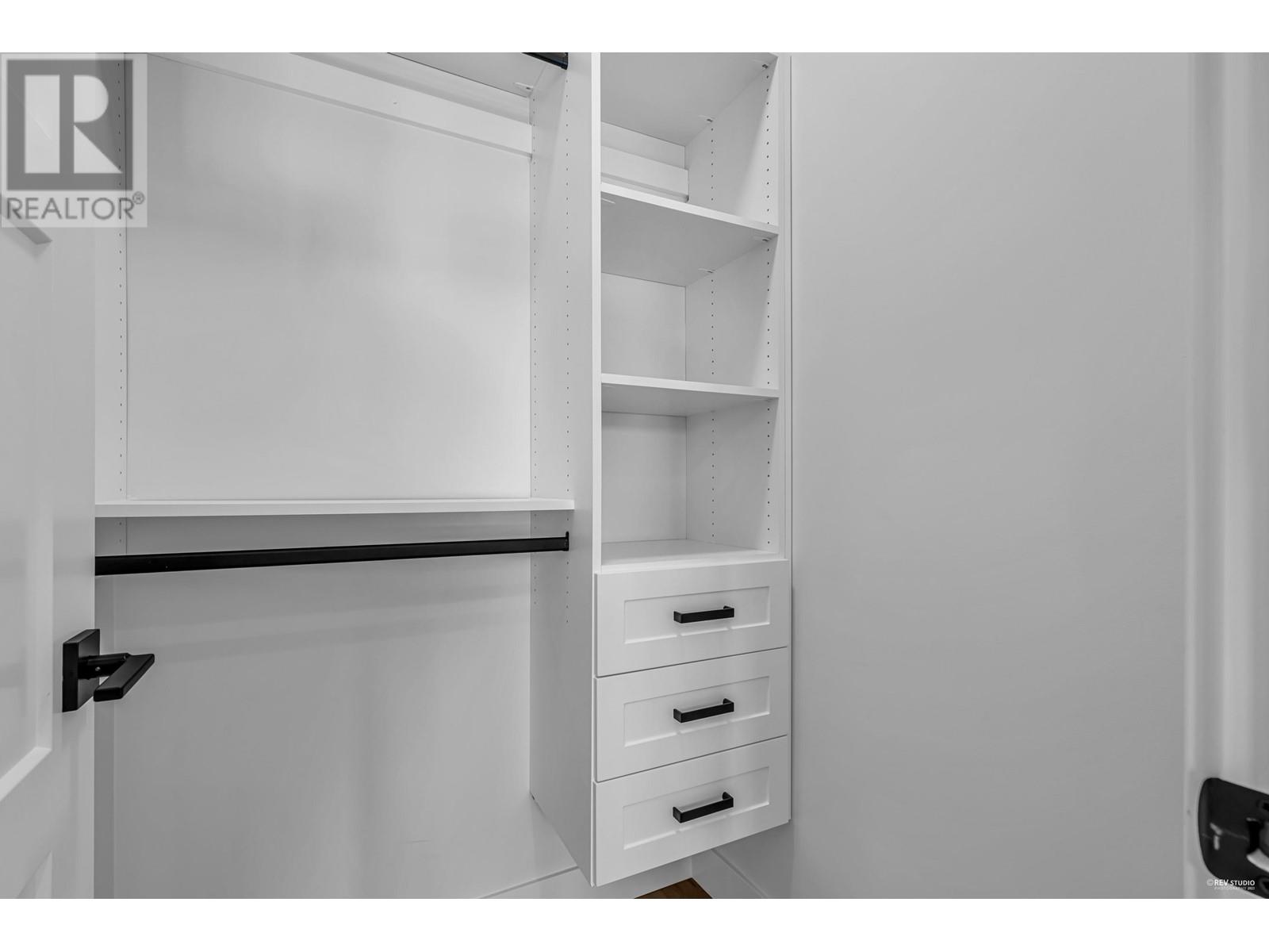 6680 Aubrey Street, Burnaby, British Columbia  V5B 2E2 - Photo 23 - R2827403