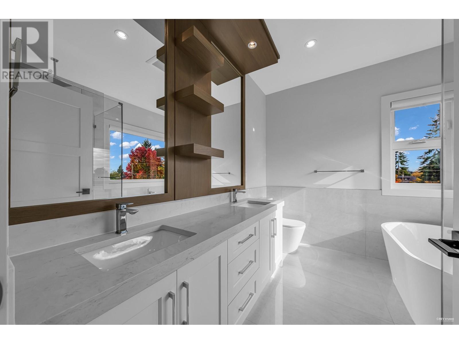 6680 Aubrey Street, Burnaby, British Columbia  V5B 2E2 - Photo 20 - R2827403