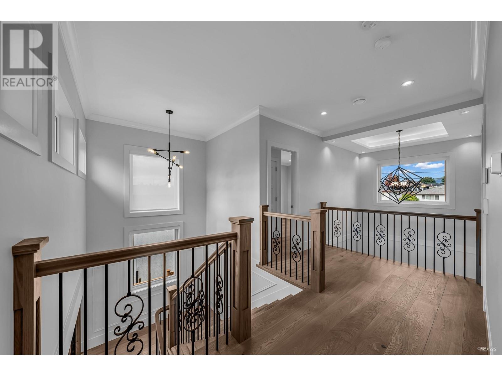 6680 Aubrey Street, Burnaby, British Columbia  V5B 2E2 - Photo 12 - R2827403