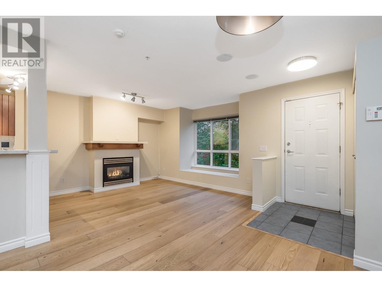 7326 Hawthorne Terrace, Burnaby, British Columbia  V5E 4M4 - Photo 6 - R2827213