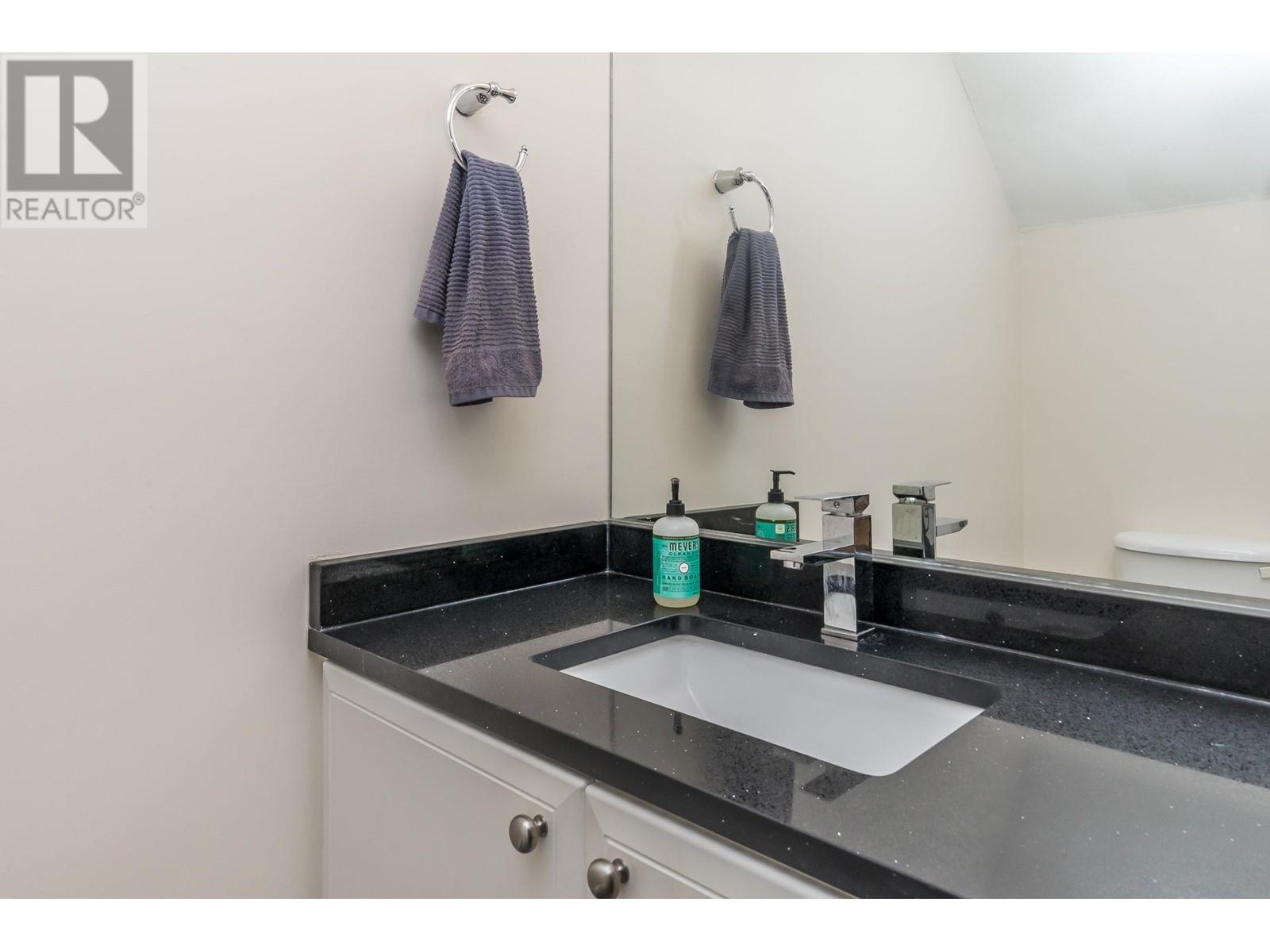 7326 Hawthorne Terrace, Burnaby, British Columbia  V5E 4M4 - Photo 20 - R2827213