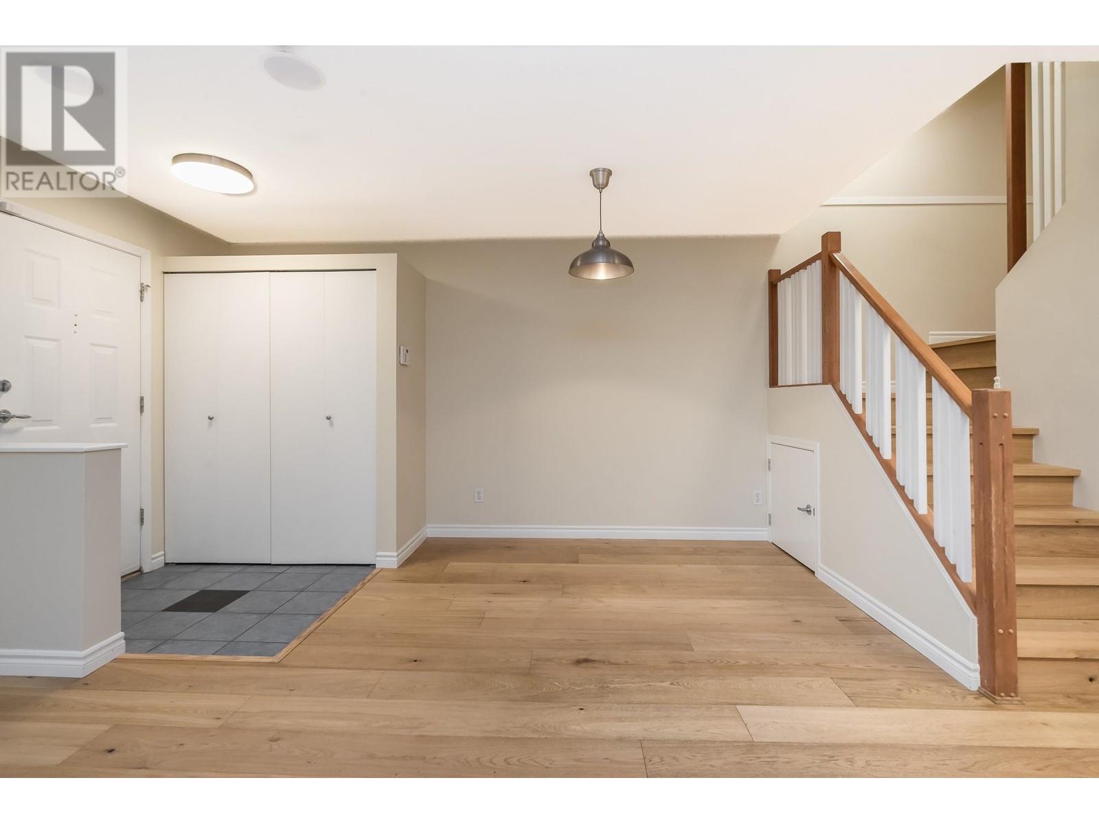 7326 Hawthorne Terrace, Burnaby, British Columbia  V5E 4M4 - Photo 11 - R2827213
