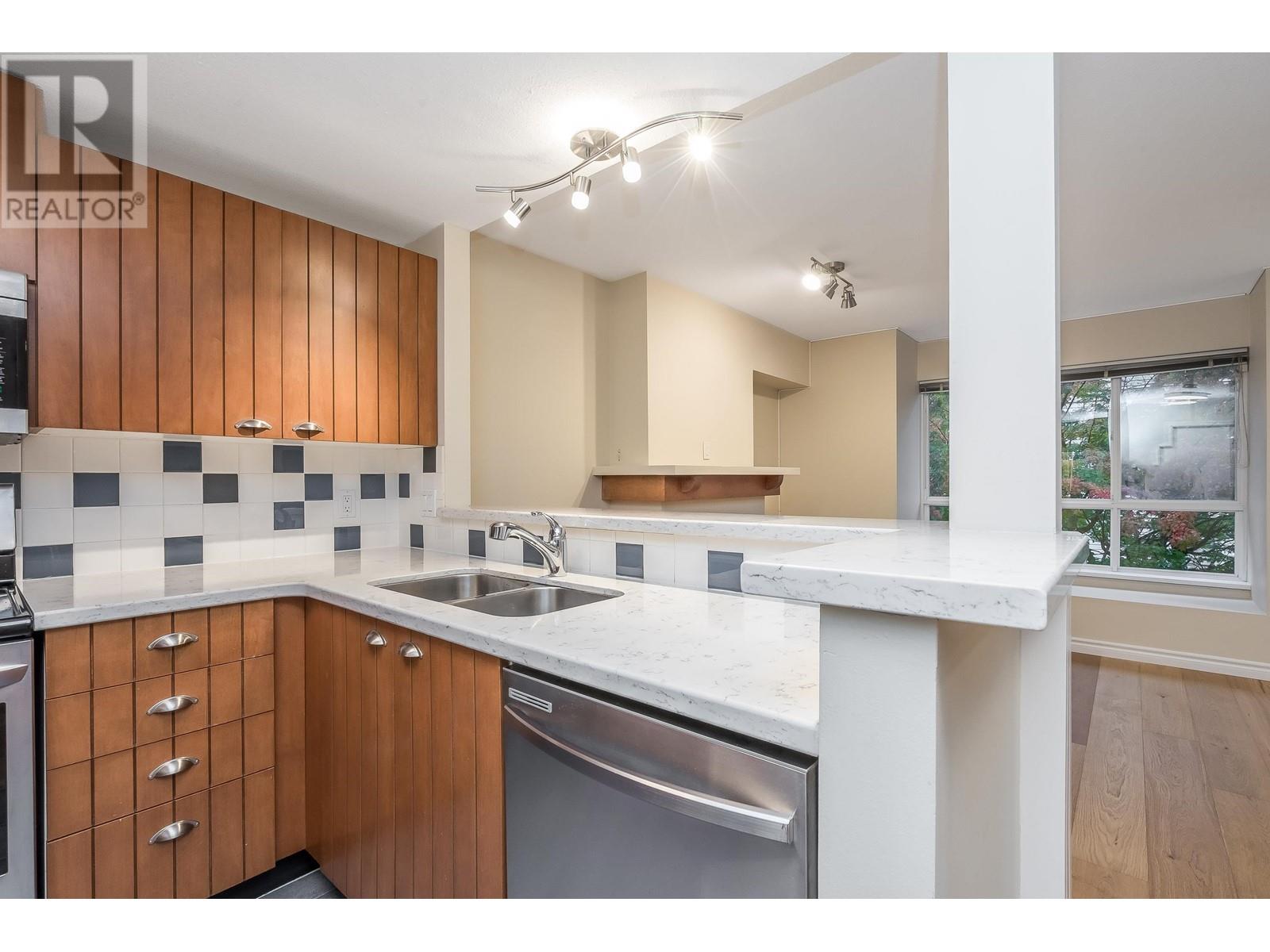 7326 Hawthorne Terrace, Burnaby, British Columbia  V5E 4M4 - Photo 17 - R2827213
