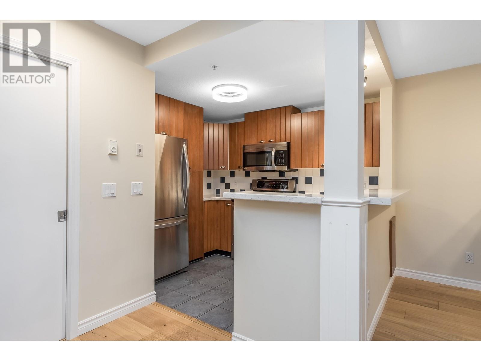 7326 Hawthorne Terrace, Burnaby, British Columbia  V5E 4M4 - Photo 15 - R2827213