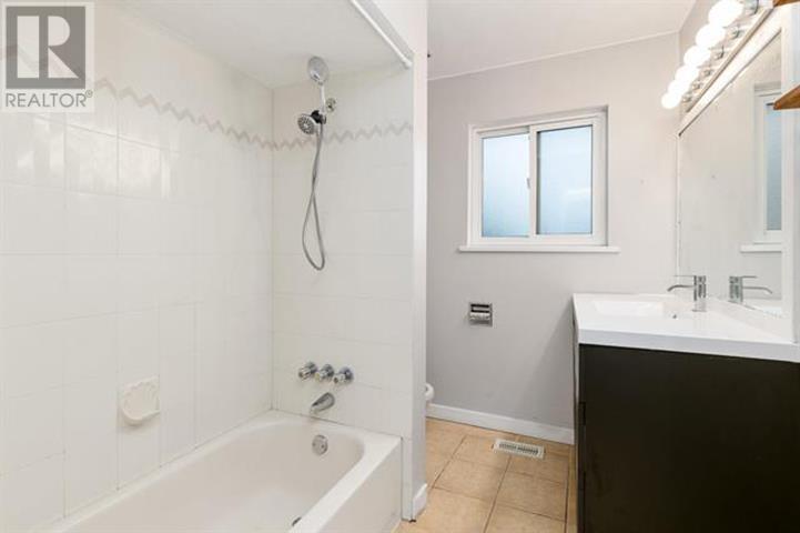 1119 Sprice Avenue, Coquitlam, British Columbia  V3J 2P3 - Photo 11 - R2826488