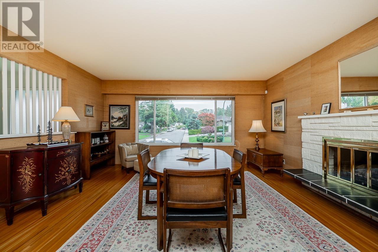 3225 Chrisdale Avenue, Burnaby, British Columbia  V5A 2Y1 - Photo 4 - R2827254