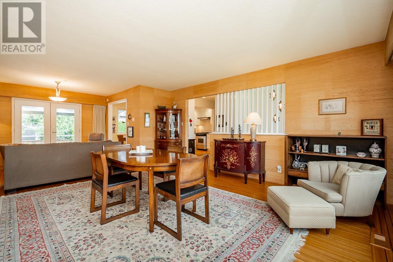 3225 Chrisdale Avenue, Burnaby, British Columbia  V5A 2Y1 - Photo 6 - R2827254