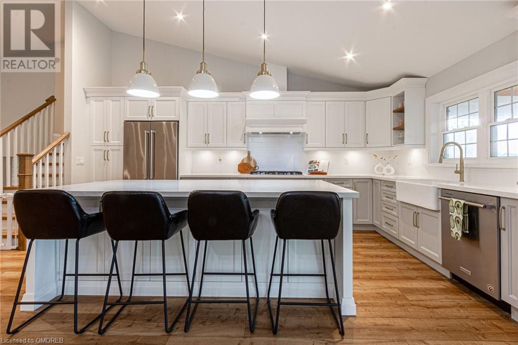 17 Algonquin AvenueFlamborough, Ontario  L9H 7K9 - Photo 14 - 40498108