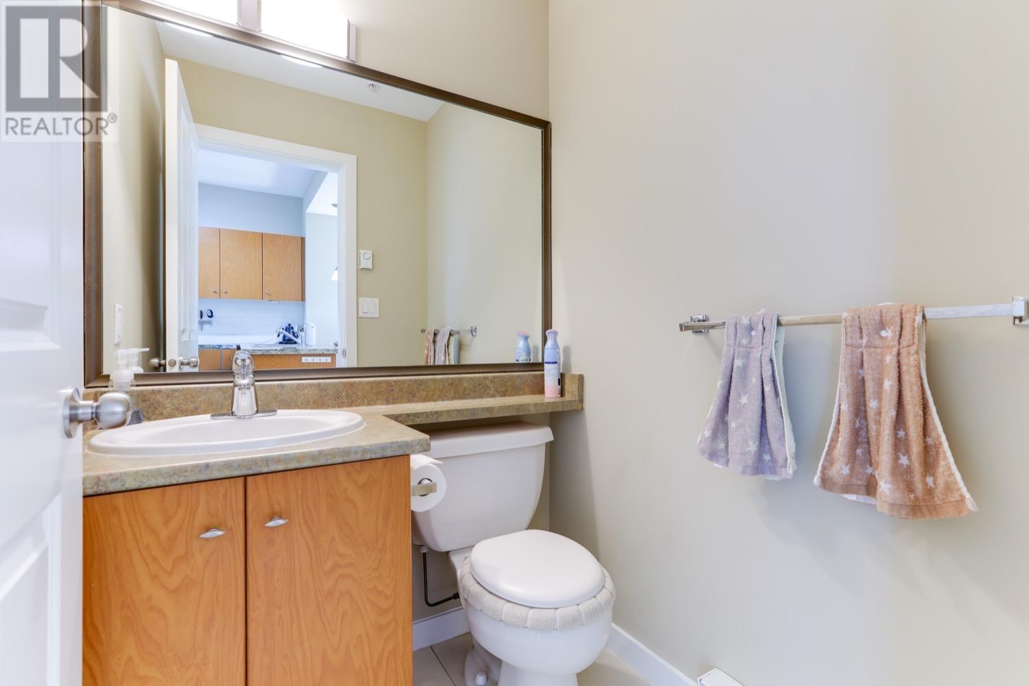 396 Westview Street, Coquitlam, British Columbia  V3K 0A3 - Photo 14 - R2827318