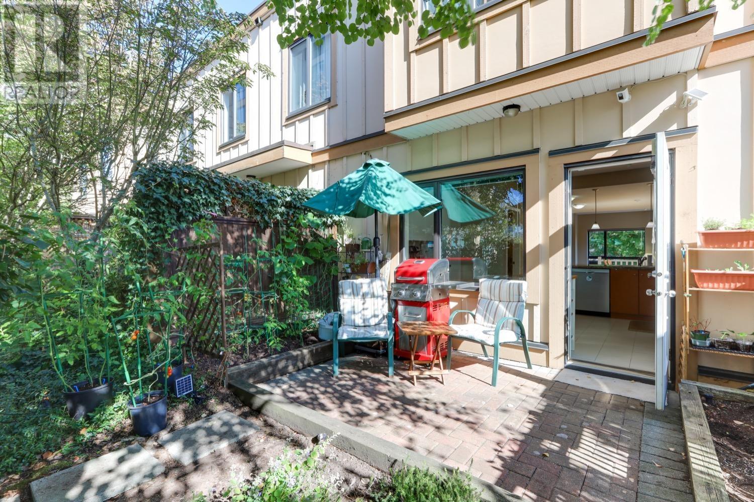 396 Westview Street, Coquitlam, British Columbia  V3K 0A3 - Photo 35 - R2827318