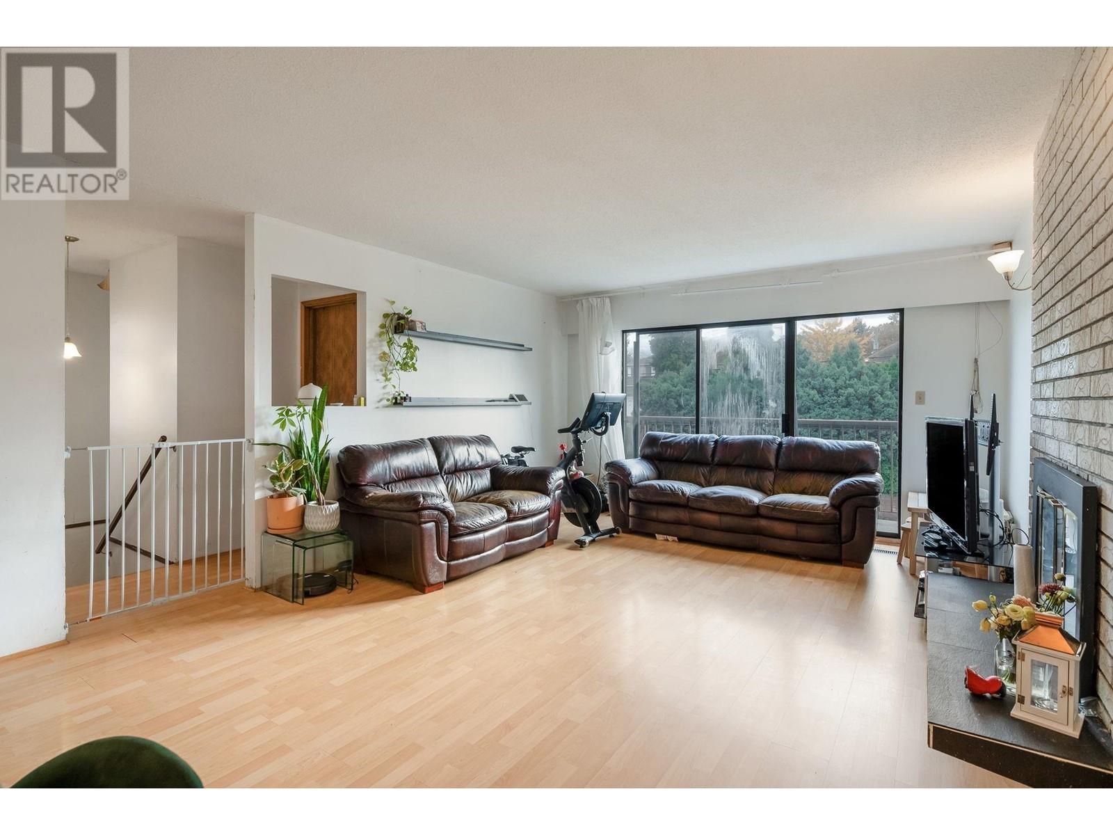 2165 E 41st Avenue, Vancouver, British Columbia  V5P 1L3 - Photo 9 - R2827337