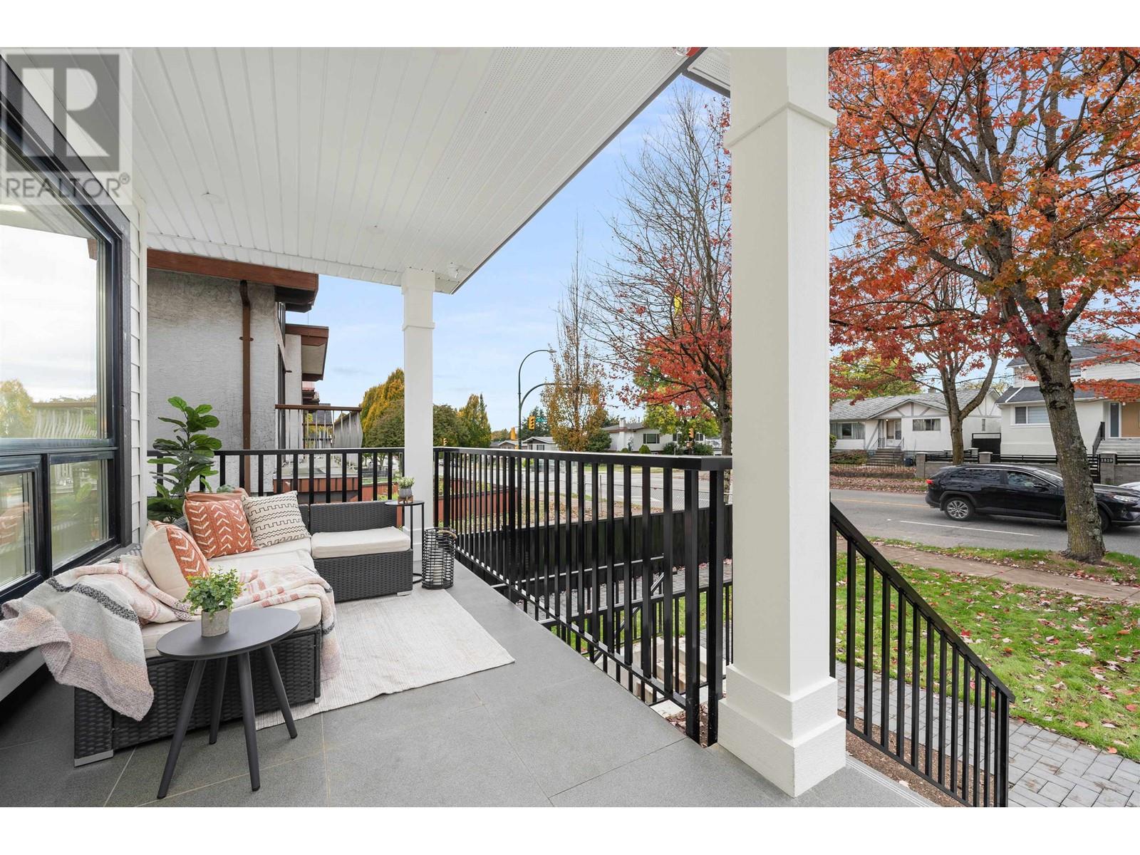 1318 E 49th Avenue, Vancouver, British Columbia  V5W 2J4 - Photo 2 - R2827438