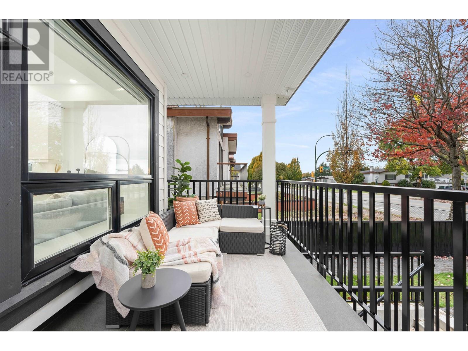 1318 E 49th Avenue, Vancouver, British Columbia  V5W 2J4 - Photo 3 - R2827438