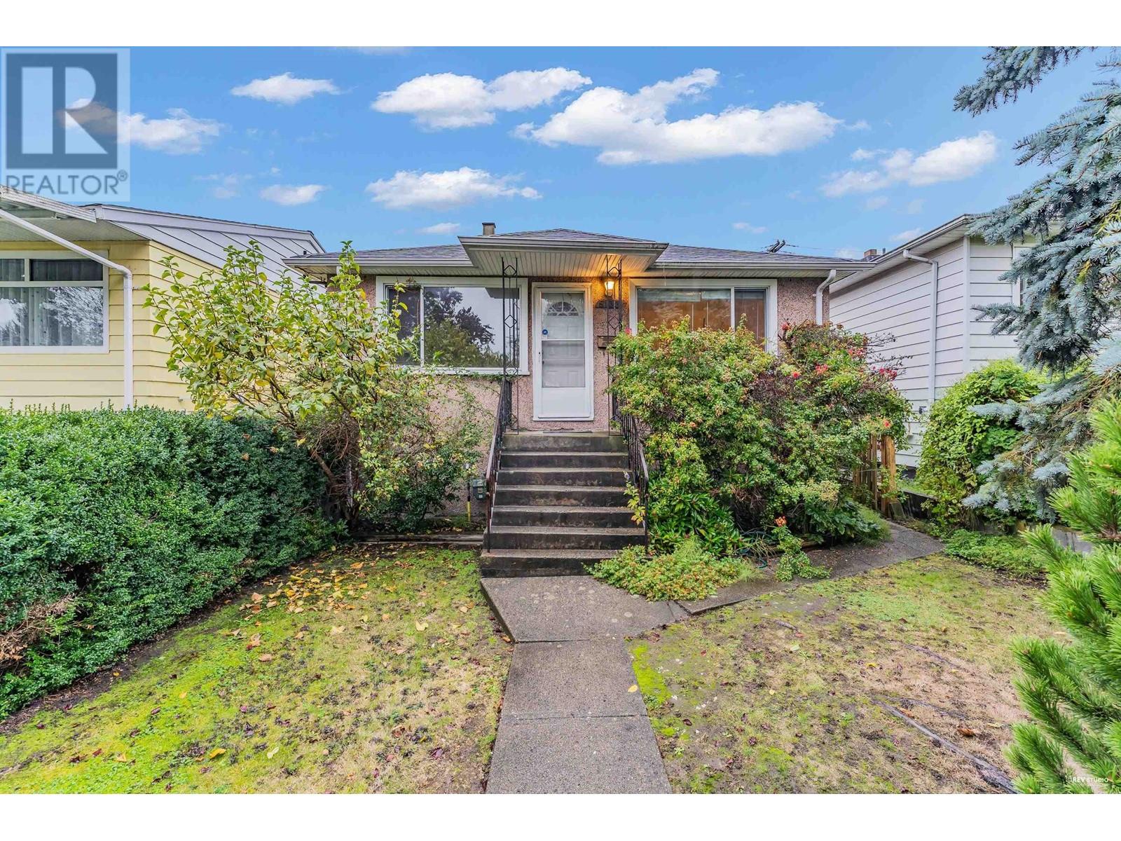 5133 BURSILL STREET, vancouver, British Columbia