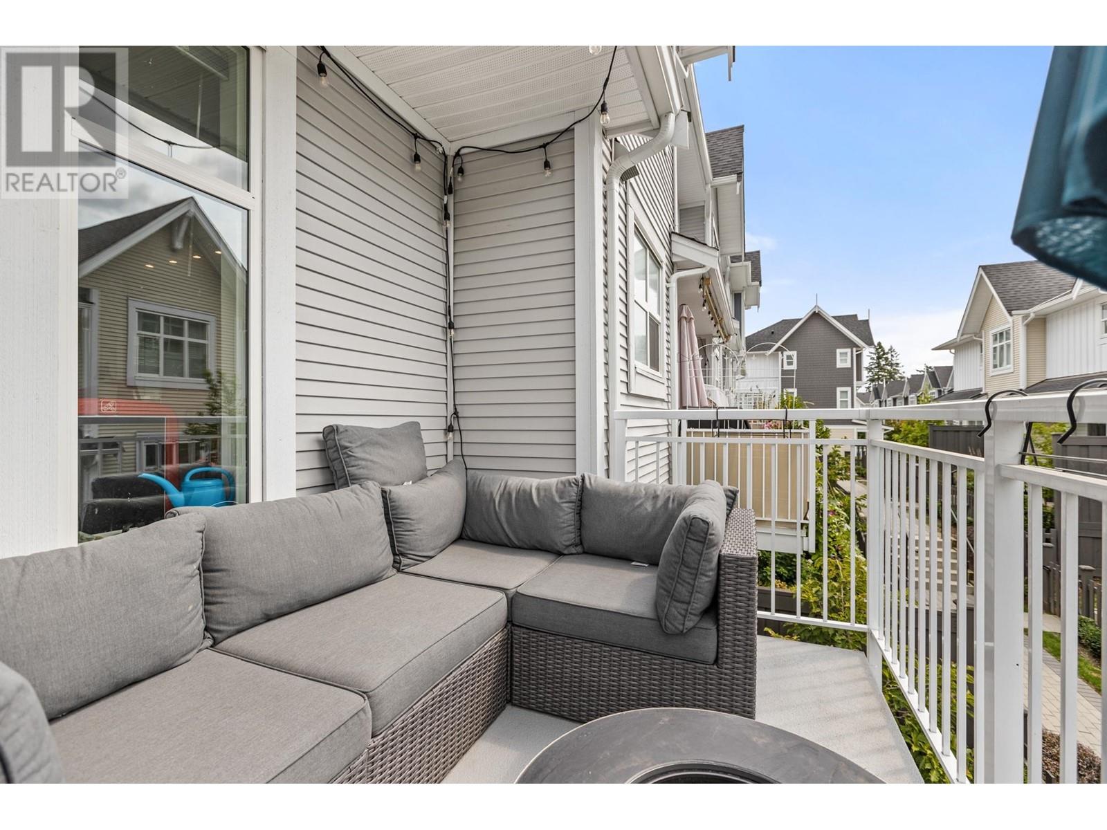 1704 11295 Pazarena Place, Maple Ridge, British Columbia  V2X 4K9 - Photo 36 - R2813536