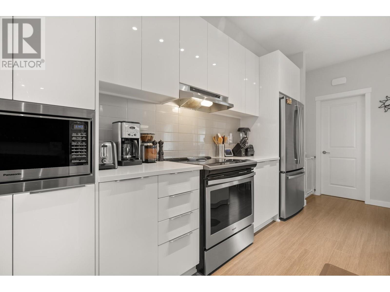 1704 11295 Pazarena Place, Maple Ridge, British Columbia  V2X 4K9 - Photo 13 - R2813536