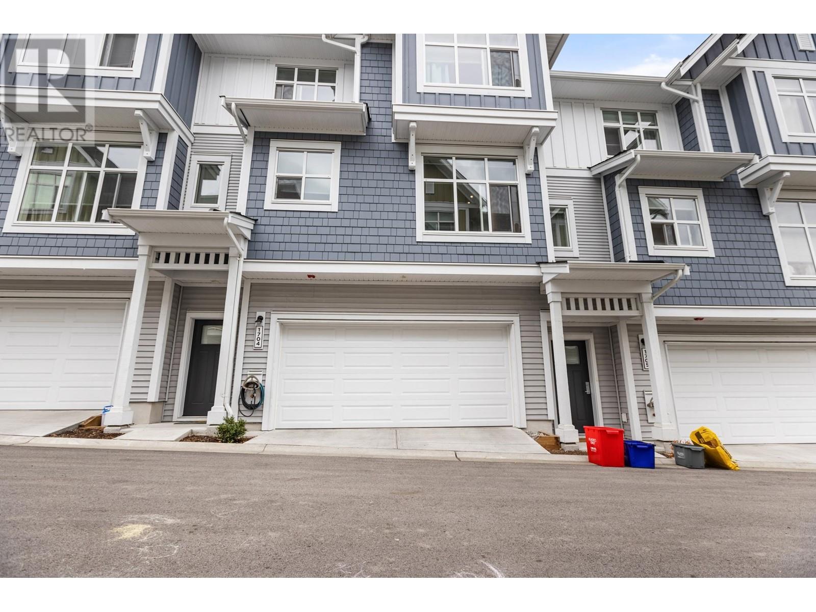 1704 11295 PAZARENA PLACE, maple ridge, British Columbia