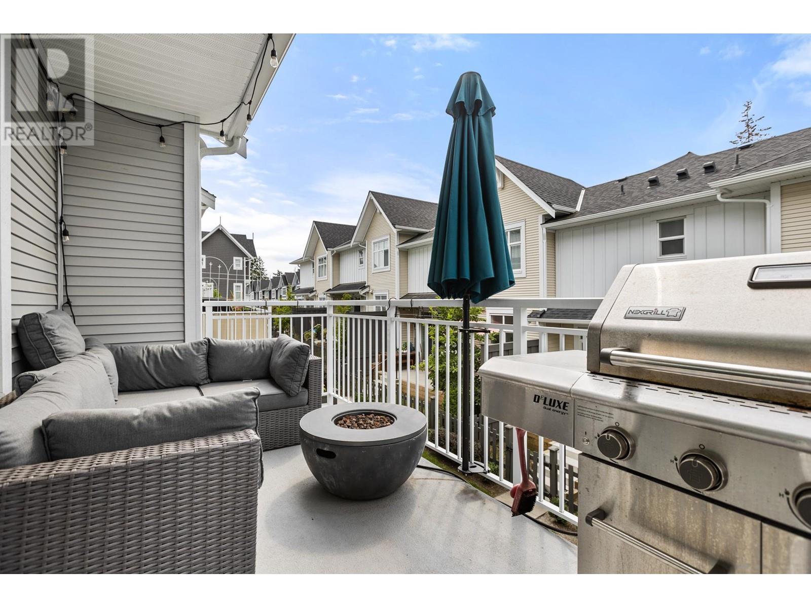 1704 11295 Pazarena Place, Maple Ridge, British Columbia  V2X 4K9 - Photo 35 - R2813536