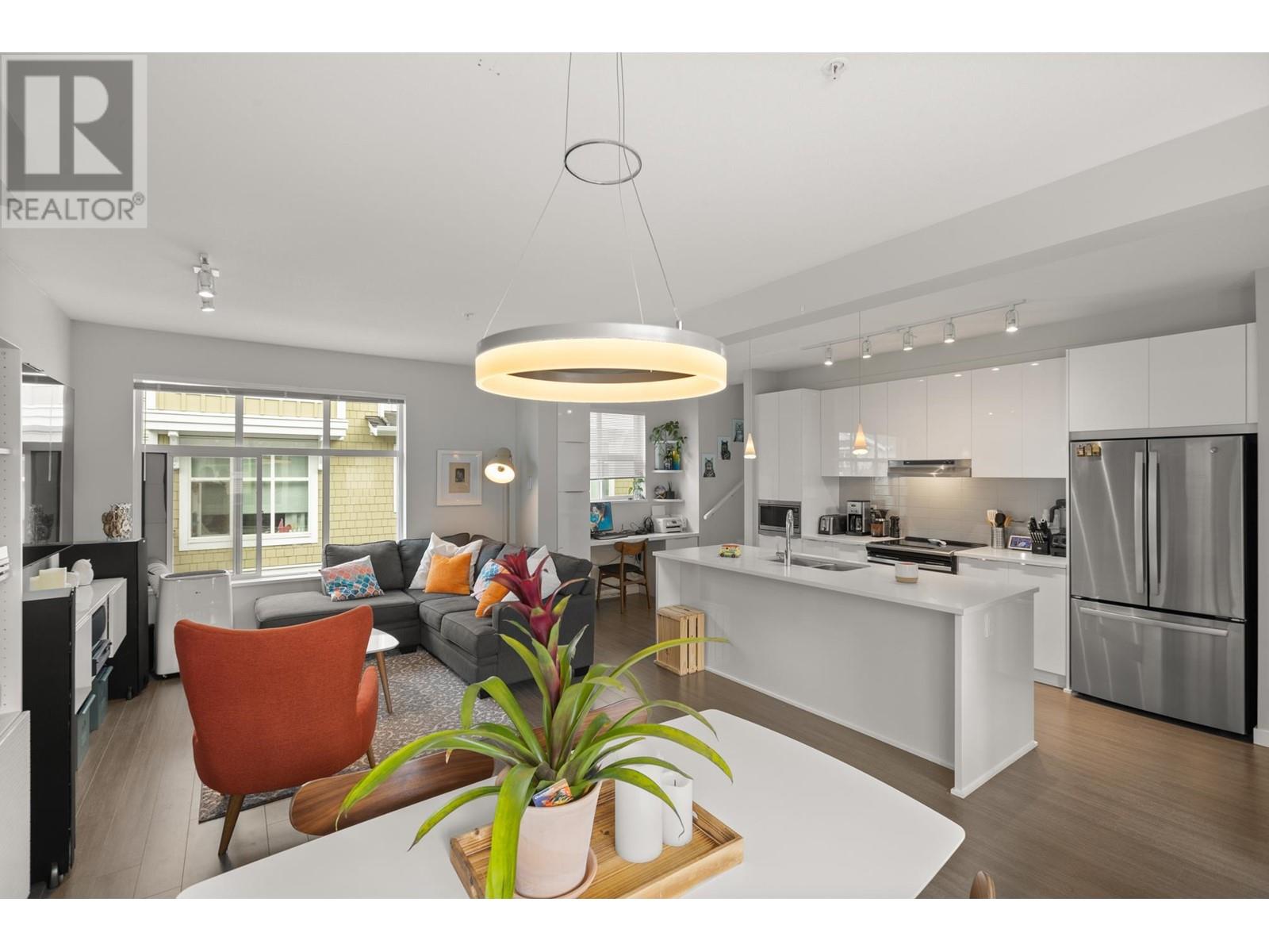 1704 11295 Pazarena Place, Maple Ridge, British Columbia  V2X 4K9 - Photo 6 - R2813536