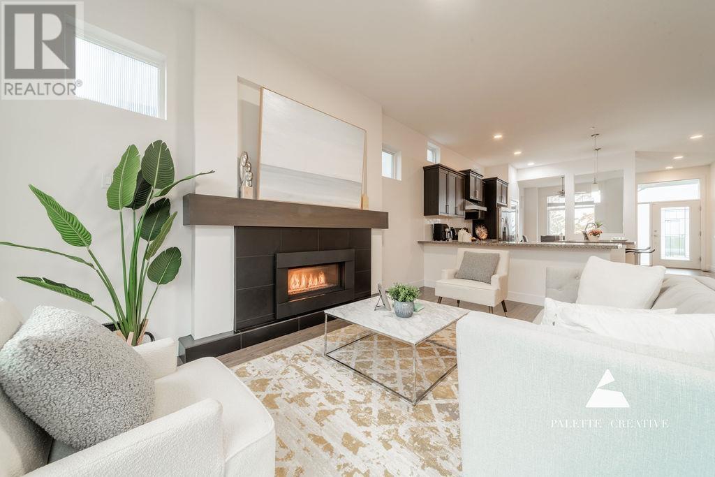 10446 Jackson Road, Maple Ridge, British Columbia  V2W 0H8 - Photo 4 - R2826772
