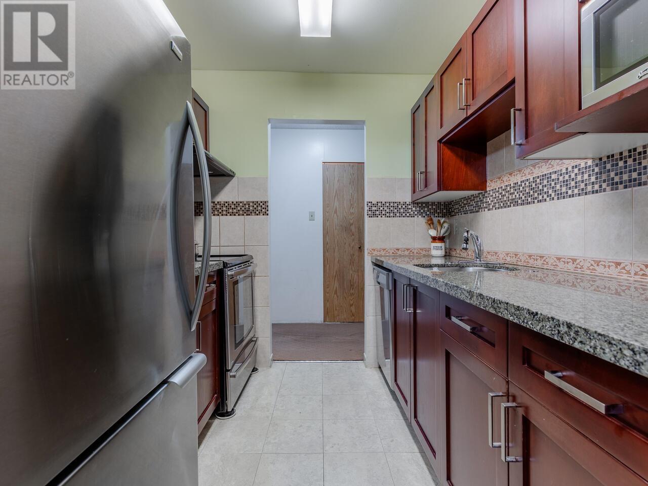 212 8400 Lansdowne Road, Richmond, British Columbia  V6X 3G3 - Photo 14 - R2827571