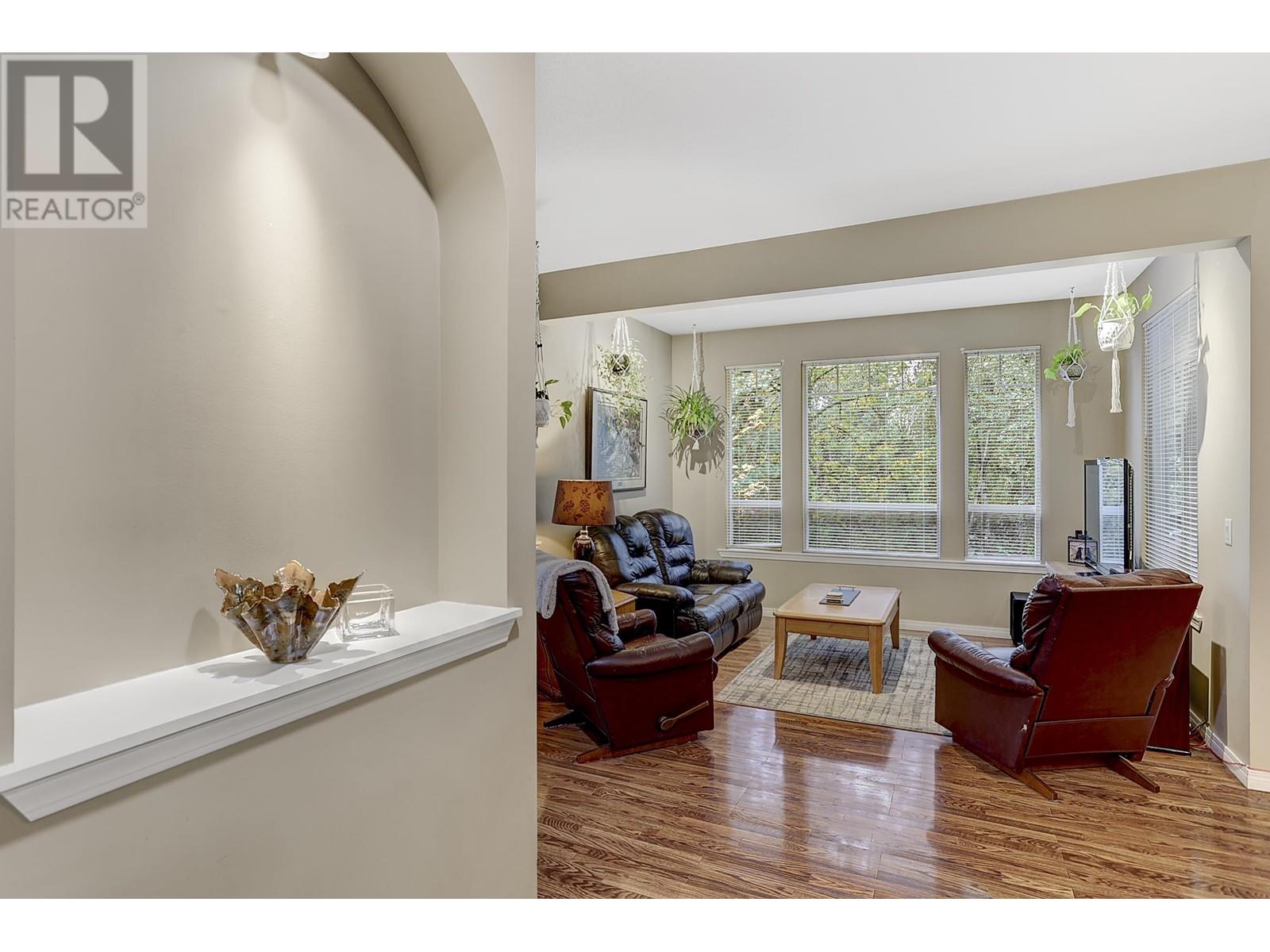 21 23233 Kanaka Way, Maple Ridge, British Columbia  V2W 2B7 - Photo 3 - R2827596
