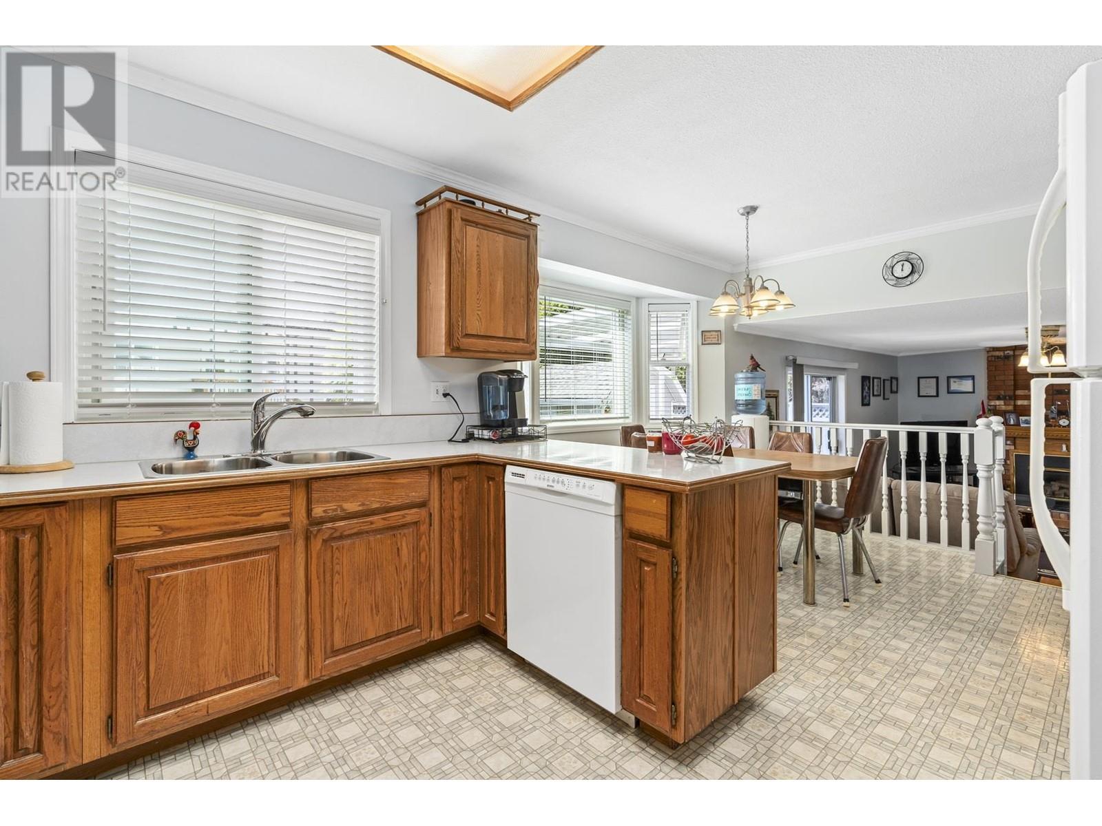 20280 Ashley Crescent, Maple Ridge, British Columbia  V2X 9N2 - Photo 10 - R2827576