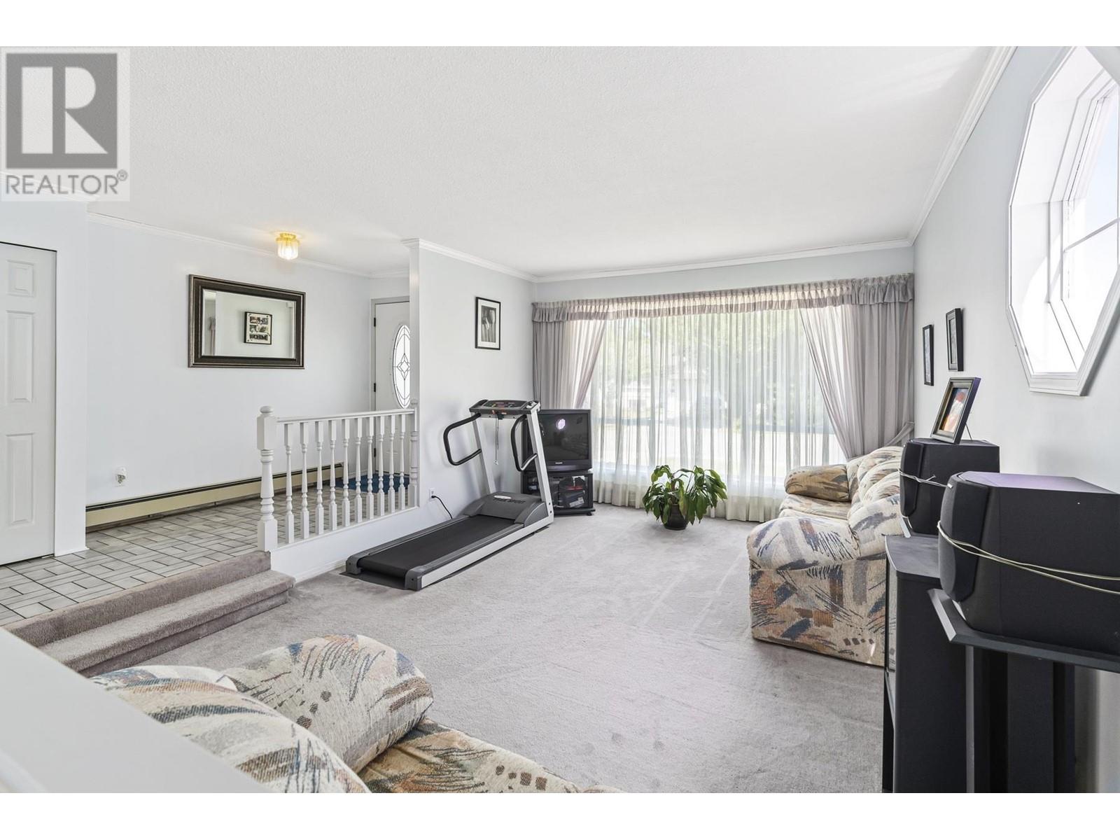 20280 Ashley Crescent, Maple Ridge, British Columbia  V2X 9N2 - Photo 5 - R2827576
