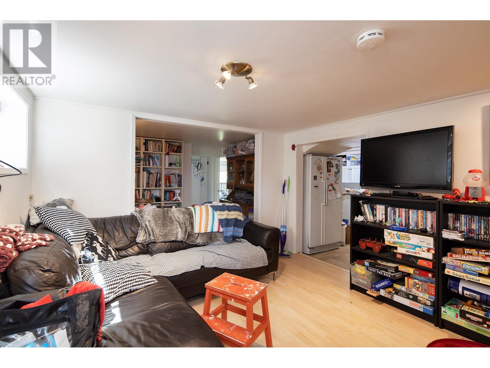 5828 Sophia Street, Vancouver, British Columbia  V5W 2W4 - Photo 17 - R2827588