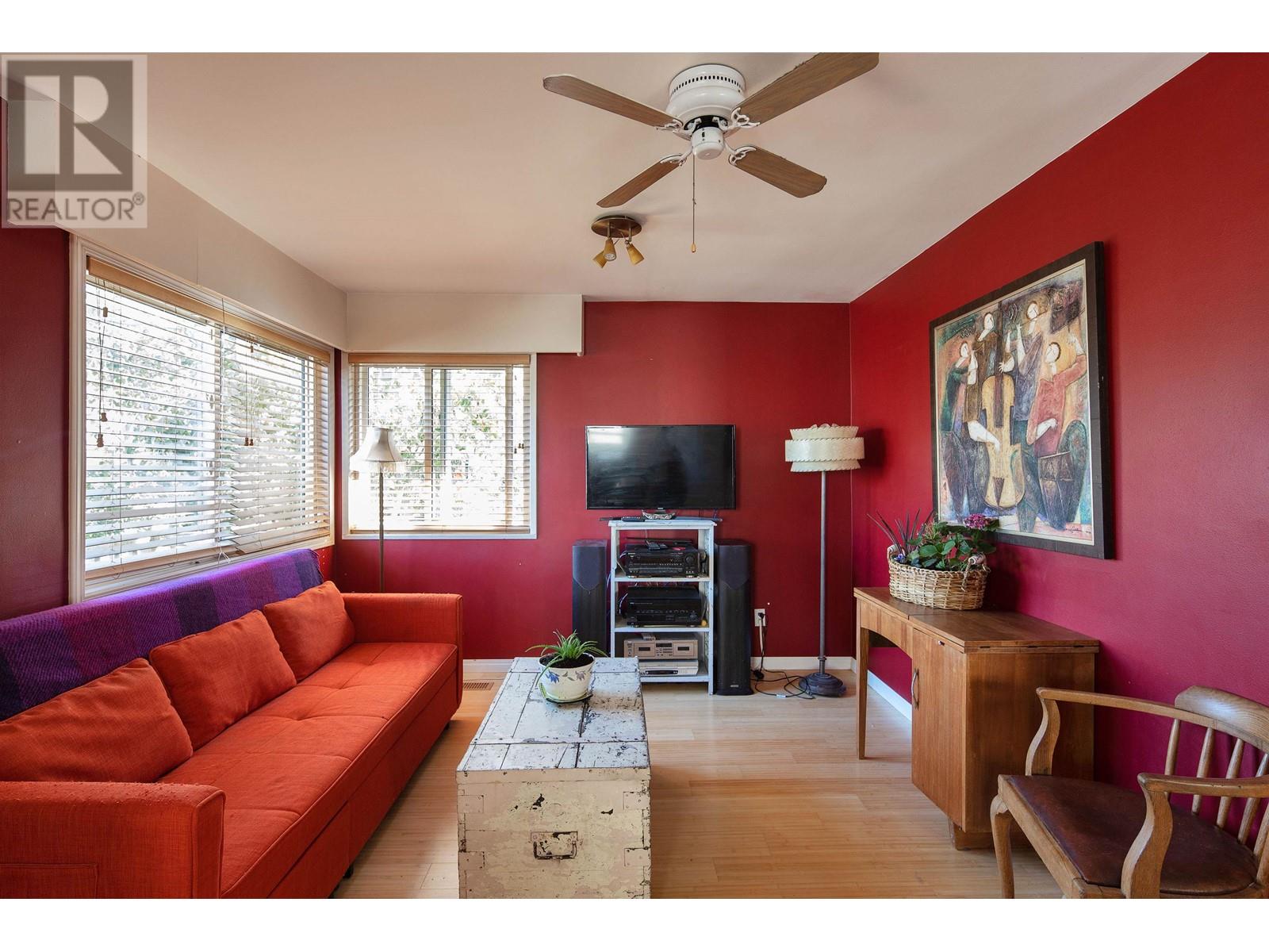 5828 Sophia Street, Vancouver, British Columbia  V5W 2W4 - Photo 4 - R2827588