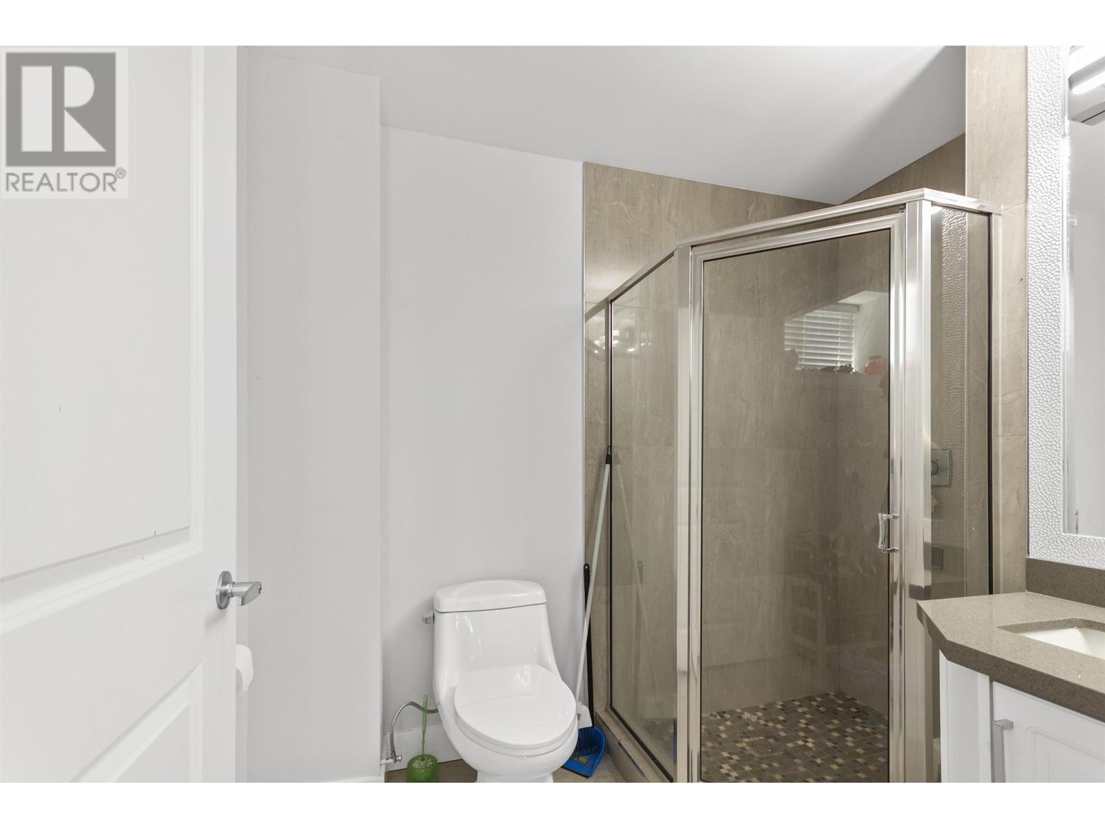 2430 E 41st Avenue, Vancouver, British Columbia  V5R 2W4 - Photo 5 - R2827399
