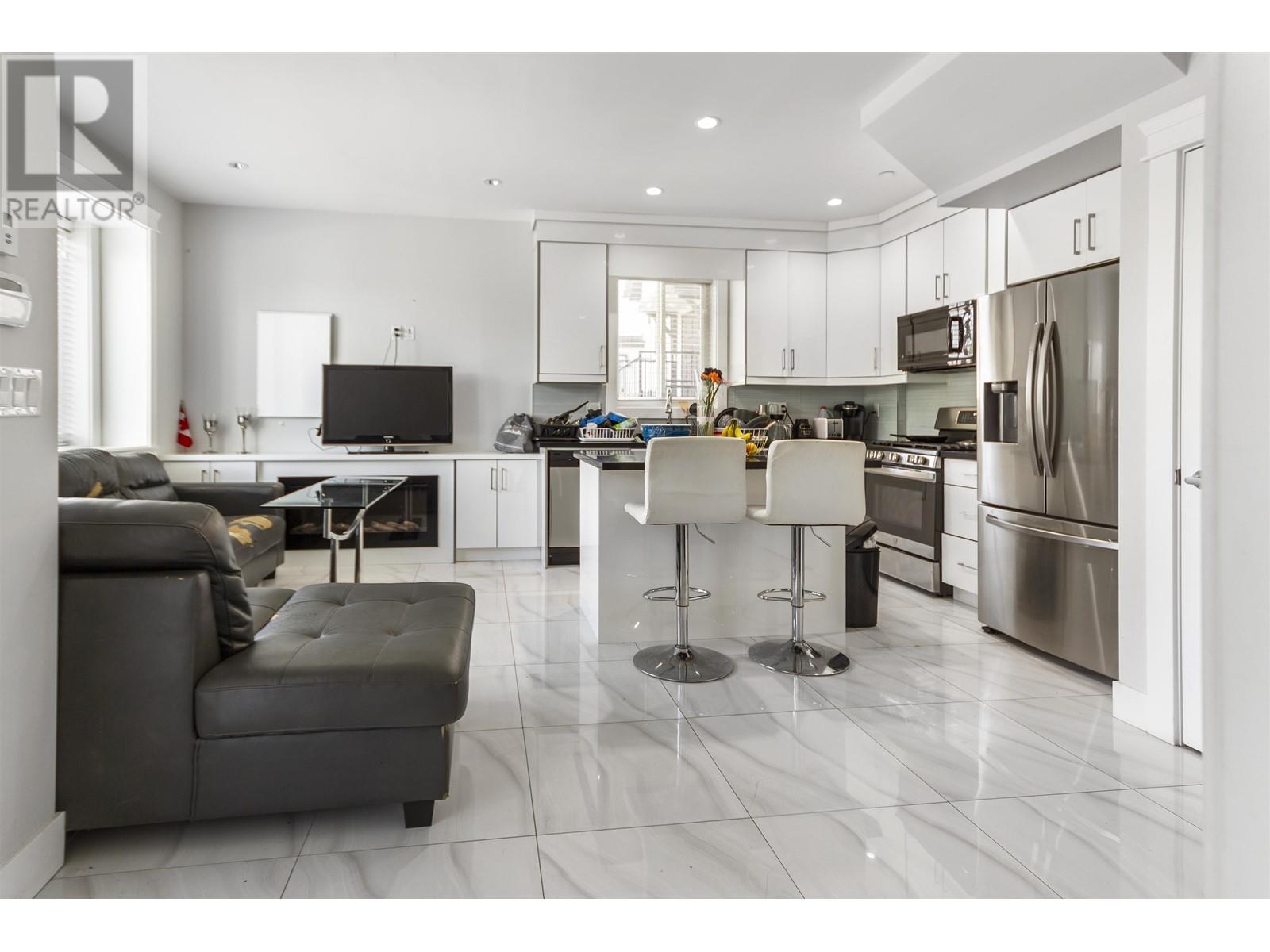 2430 E 41st Avenue, Vancouver, British Columbia  V5R 2W4 - Photo 8 - R2827399