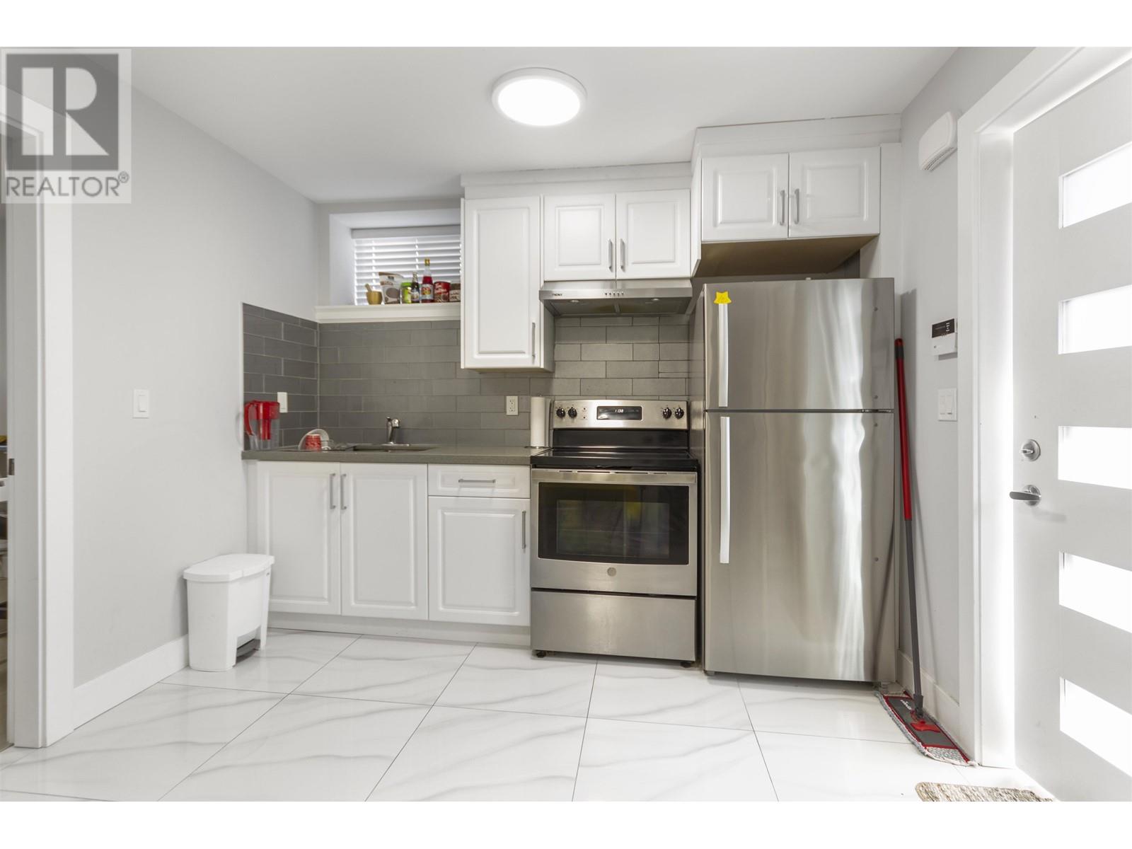 2430 E 41st Avenue, Vancouver, British Columbia  V5R 2W4 - Photo 7 - R2827399