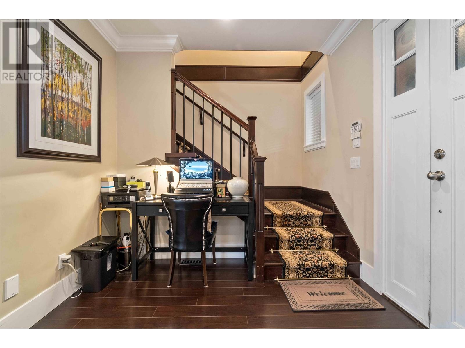 1048 Charland Avenue, Coquitlam, British Columbia  V3K 3K9 - Photo 5 - R2827024