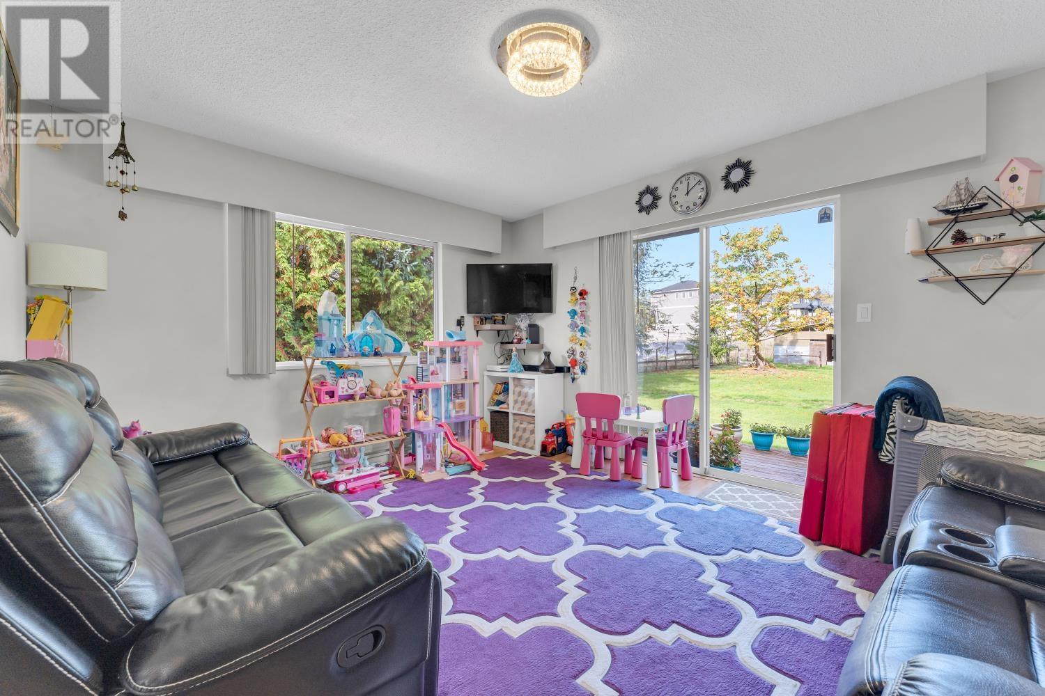 24221 110 Avenue, Maple Ridge, British Columbia  V2W 1H7 - Photo 8 - R2825143